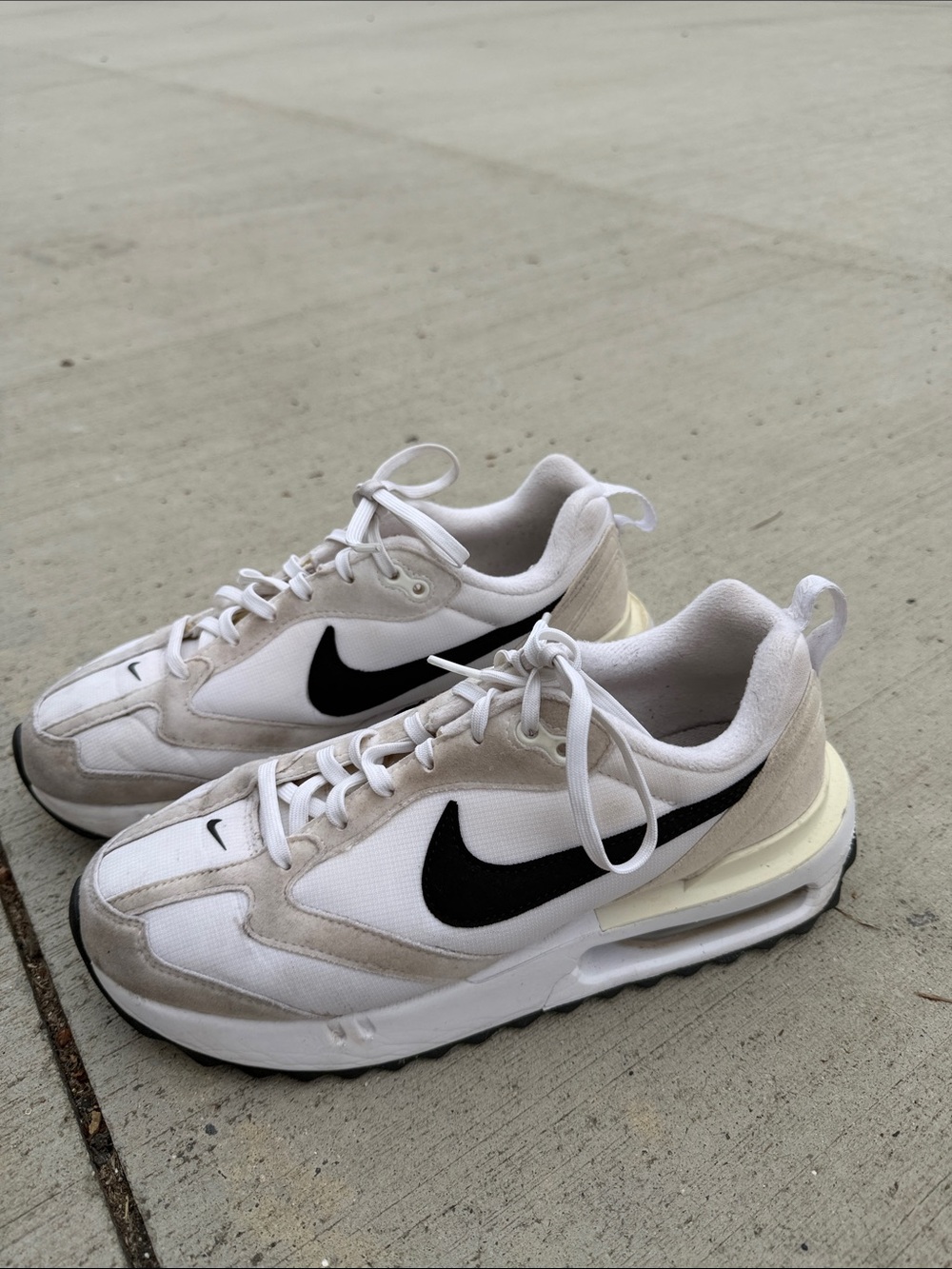 Nike White Black and Cream Women's Athletic Sneakers